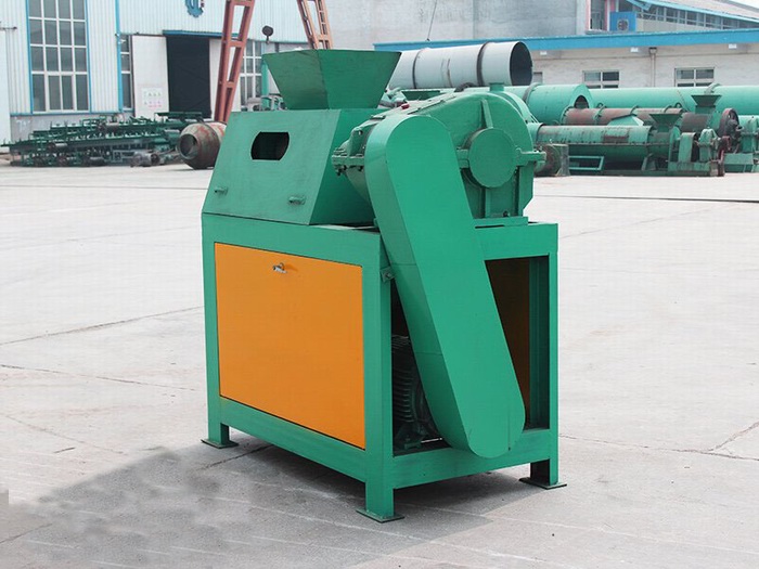 對(duì)輥造粒機(jī)實(shí)拍